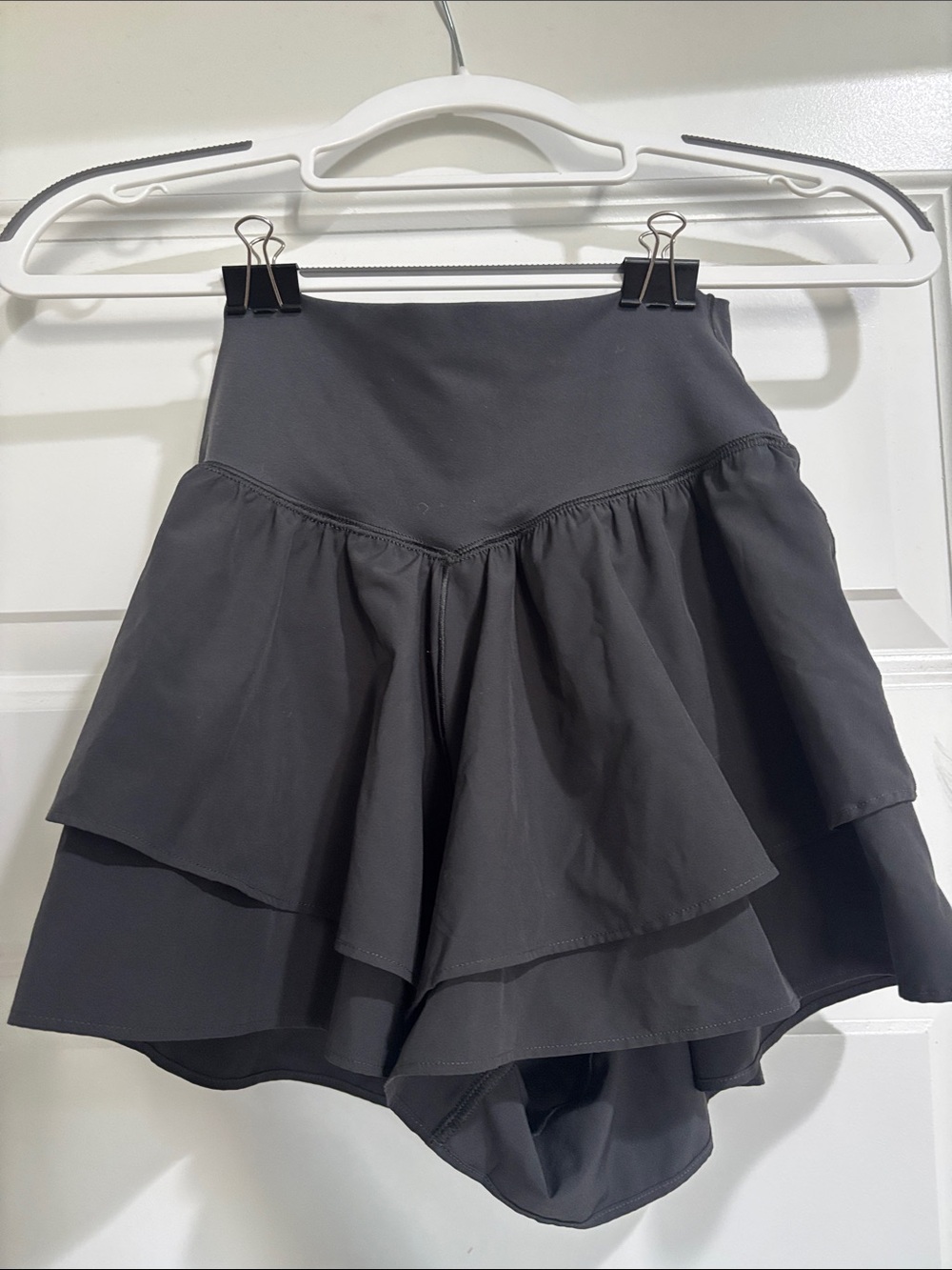 Arie Women’s dark grey Layered flowy shorts built in under spandex with pockets